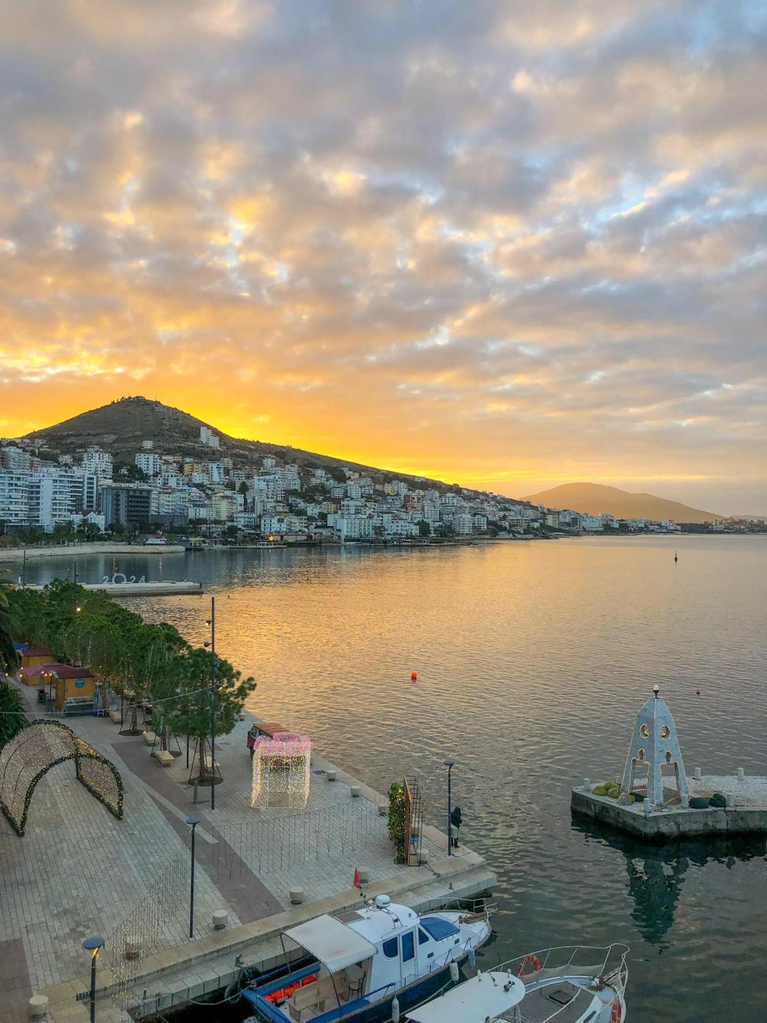 Sun N Blue Hotel Sarandë 외부 사진